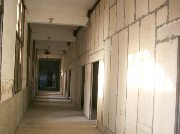隔音防火轻质隔墙板在大型建筑中的应用案例